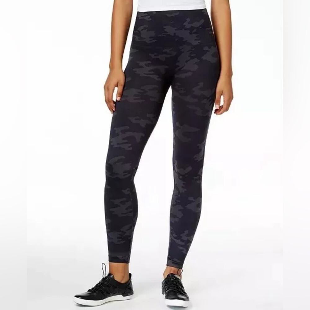 NWT SPANX Look At Me Now Seamless Leggings Black/Gray Camo Size Medium